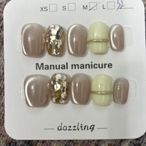 Press on nail size M